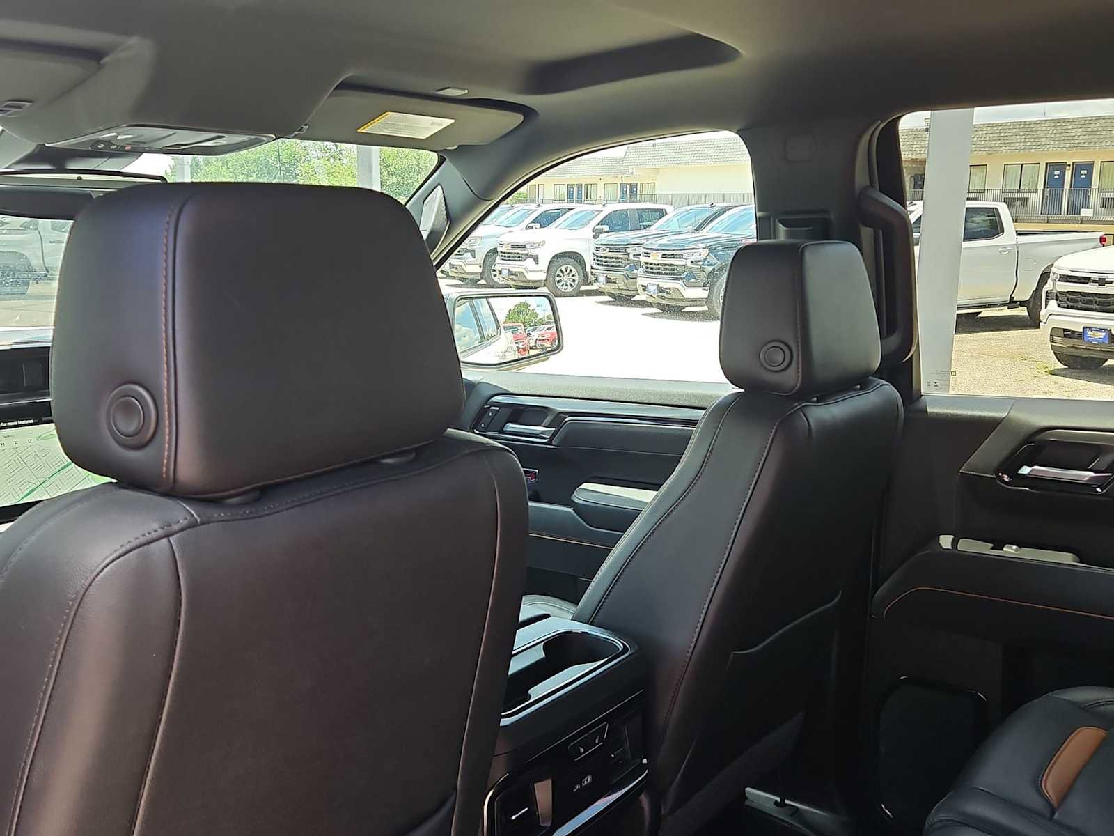 Used 2025 GMC Sierra 1500 AT4 AWD/4WD image 16