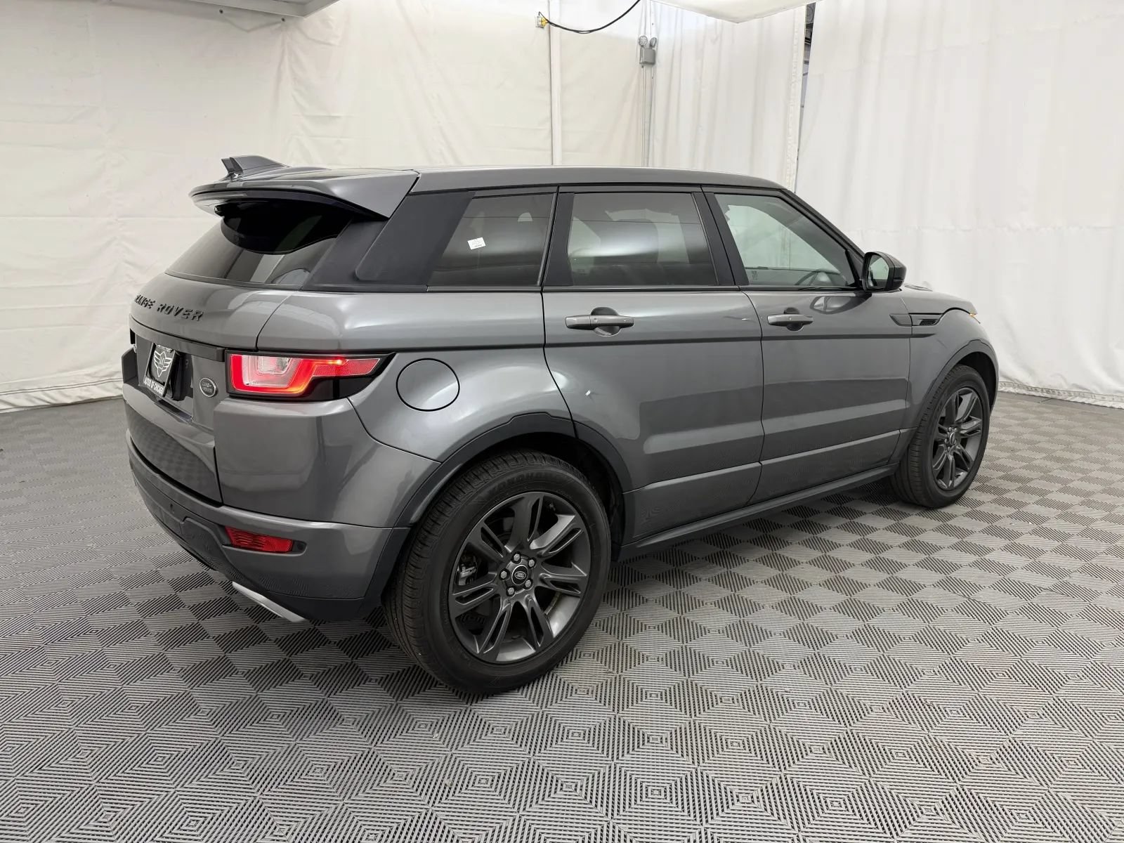 Used 2018 Land Rover Range Rover Evoque Landmark Edition AWD/4WD image 5