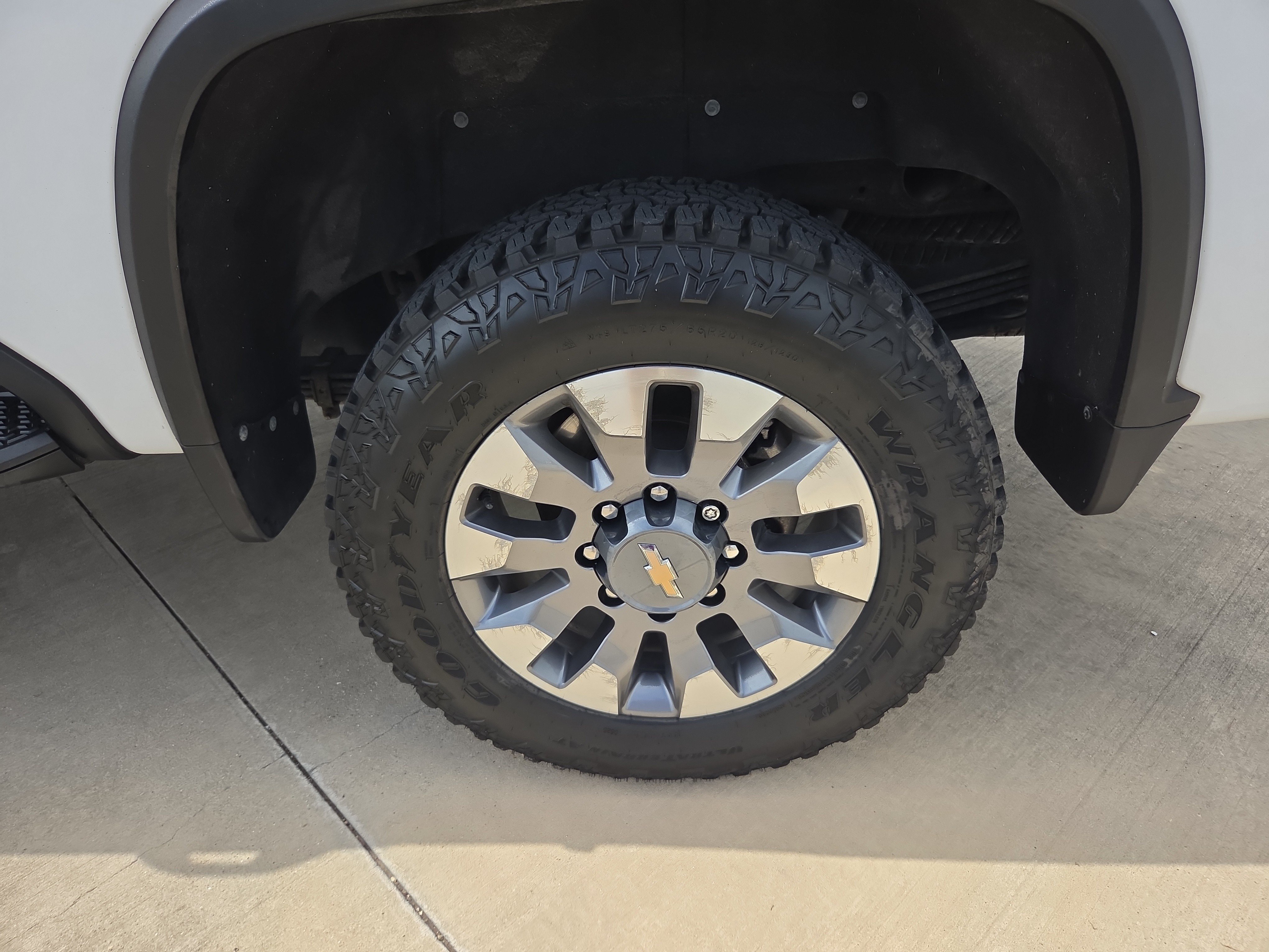 Used 2022 Chevrolet Silverado 2500 Custom w/ Custom Value Package AWD/4WD image 24