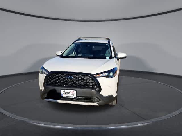 Used 2023 Toyota Corolla Cross LE AWD/4WD image 3