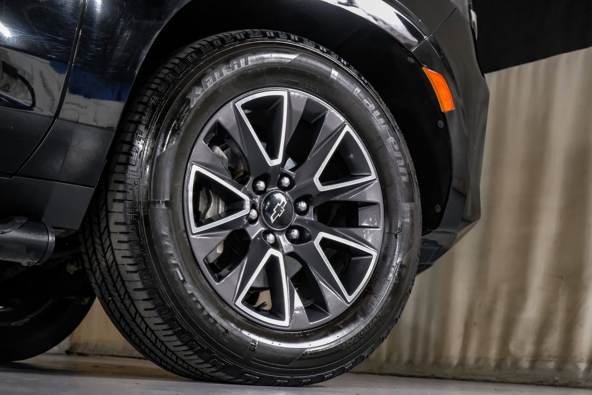 Used 2021 Chevrolet Suburban Z71 w/ Z71 Off-Road Package AWD/4WD image 53