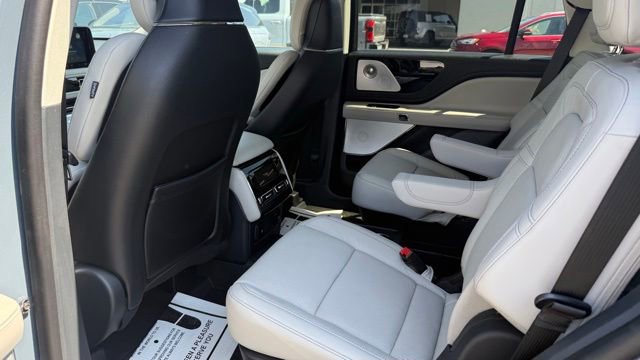 Used 2026 Lincoln Aviator Reserve AWD/4WD image 22