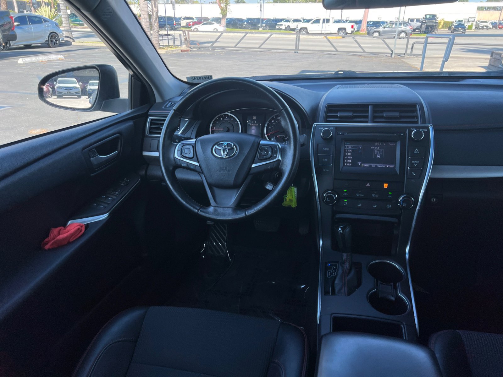 Used 2016 Toyota Camry SE image 21