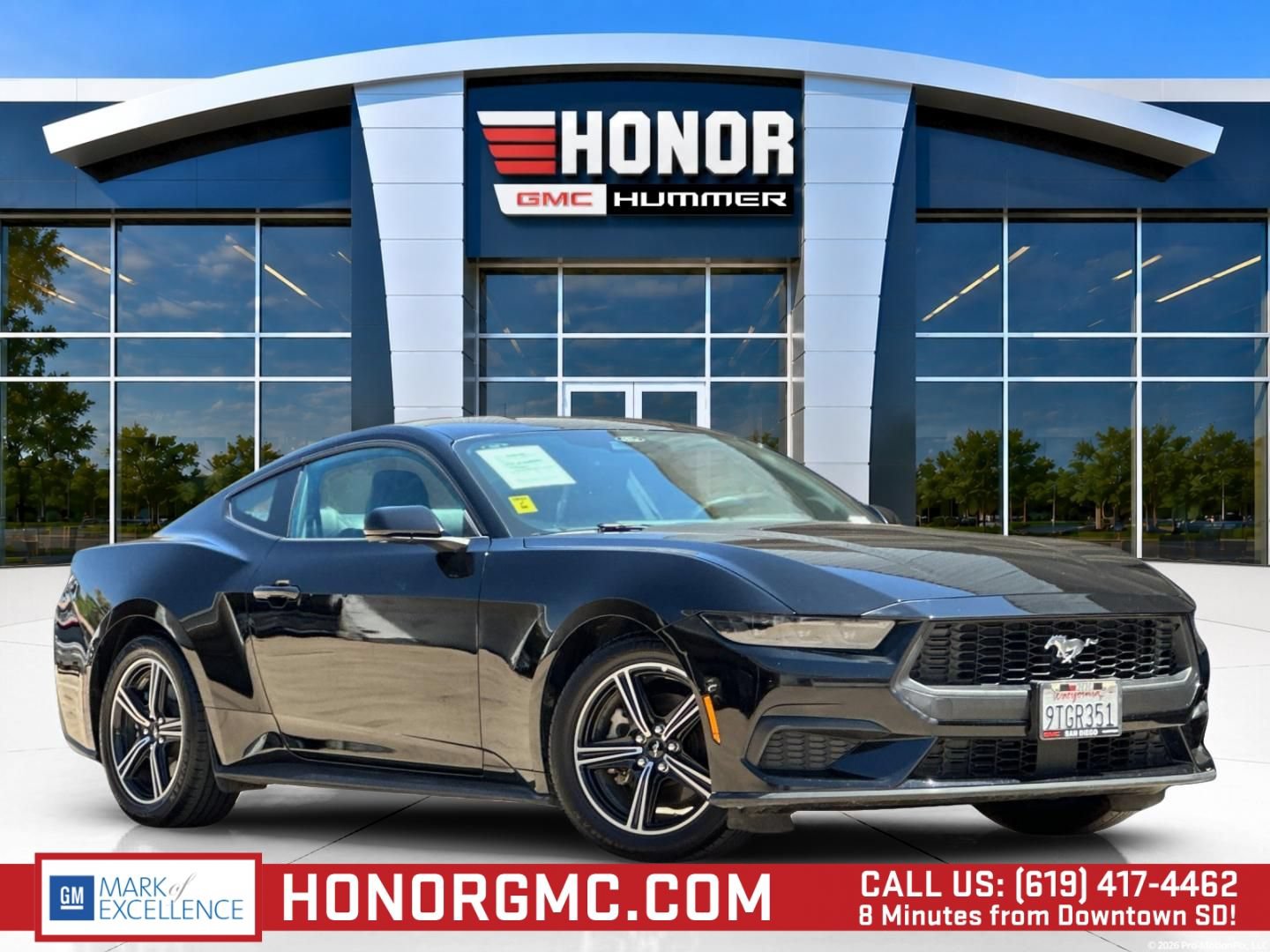 Used 2025 Ford Mustang Premium RWD image 1