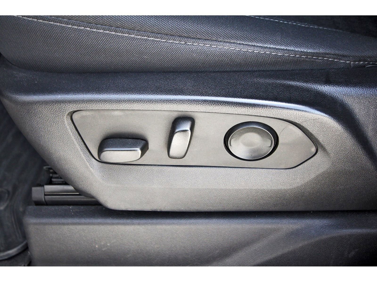 Used 2023 Chevrolet Silverado 1500 Custom image 29