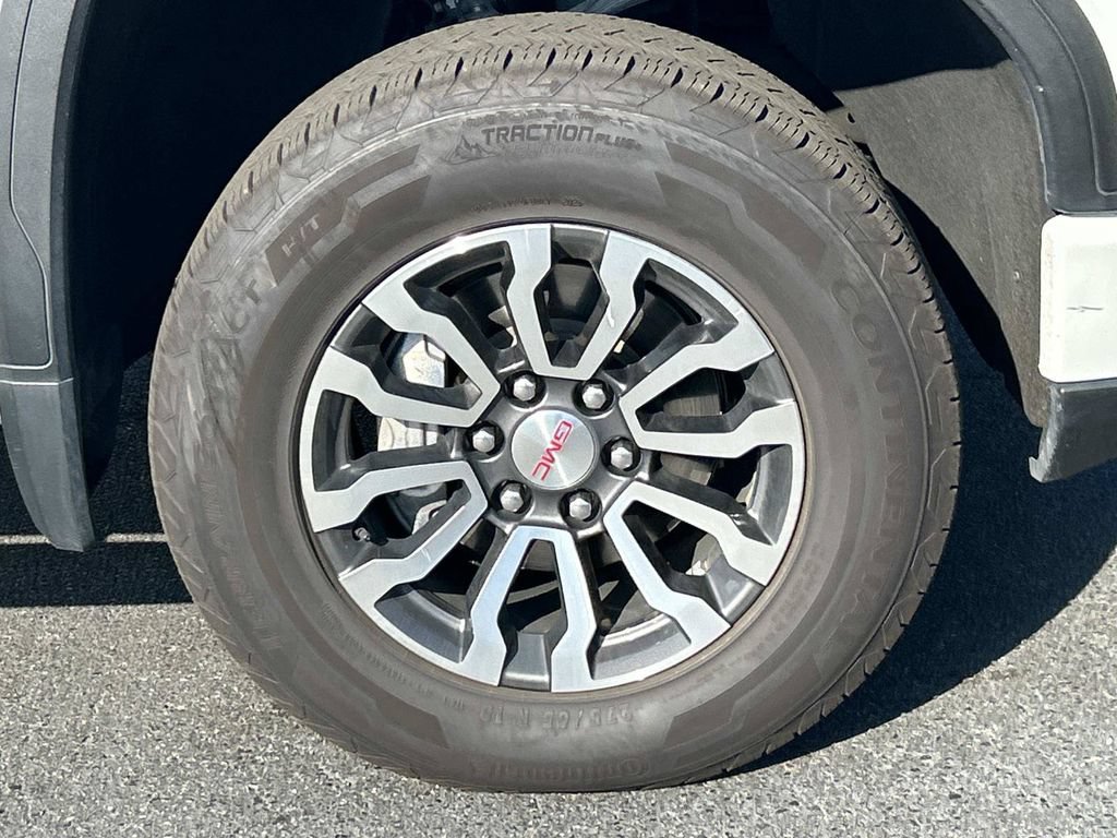 Used 2023 GMC Sierra 1500 AT4 w/ AT4 Premium Package AWD/4WD image 10