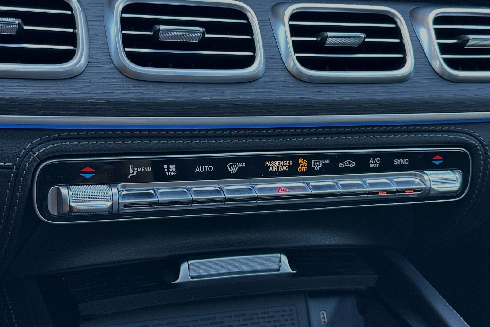 New 2025 Mercedes-Benz GLE 53 AMG 4MATIC Coupe image 25