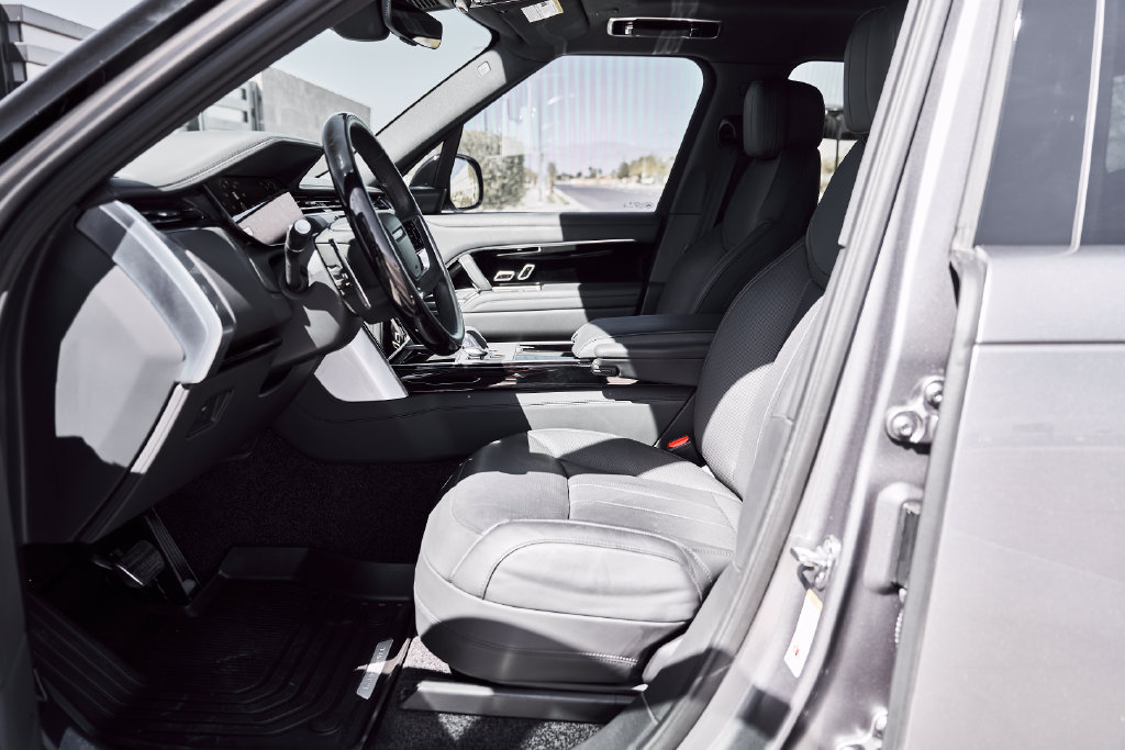 Used 2024 Land Rover Range Rover SE AWD/4WD image 26