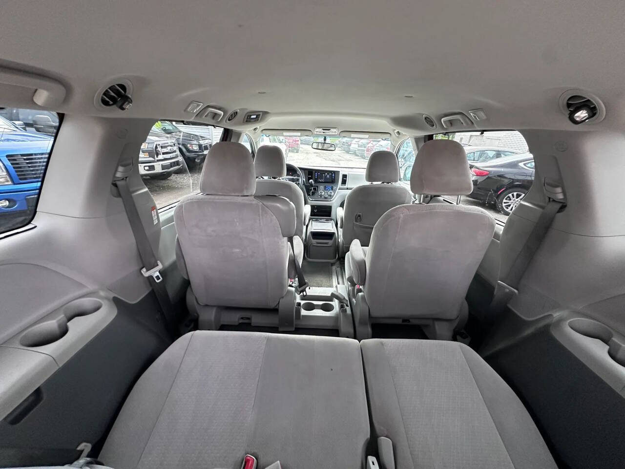 Used 2015 Toyota Sienna LE FWD image 13