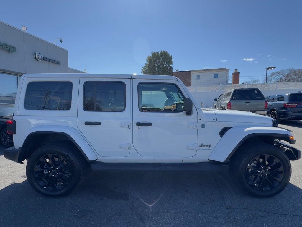 Certified 2025 Jeep Wrangler Unlimited Sahara image 8