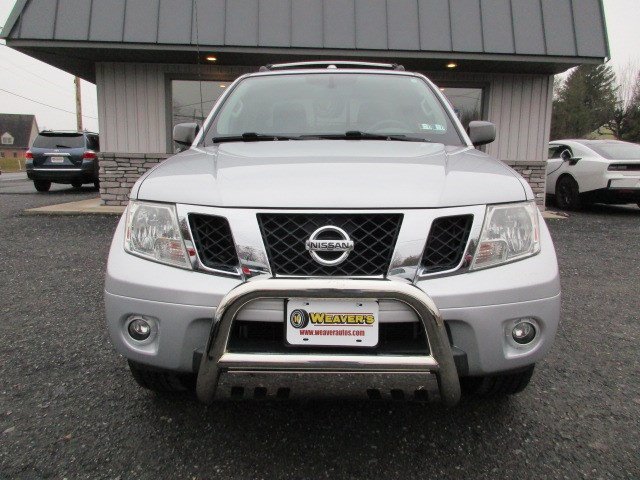 Used 2014 Nissan Frontier SV w/ SV Value Truck Package AWD/4WD image 3