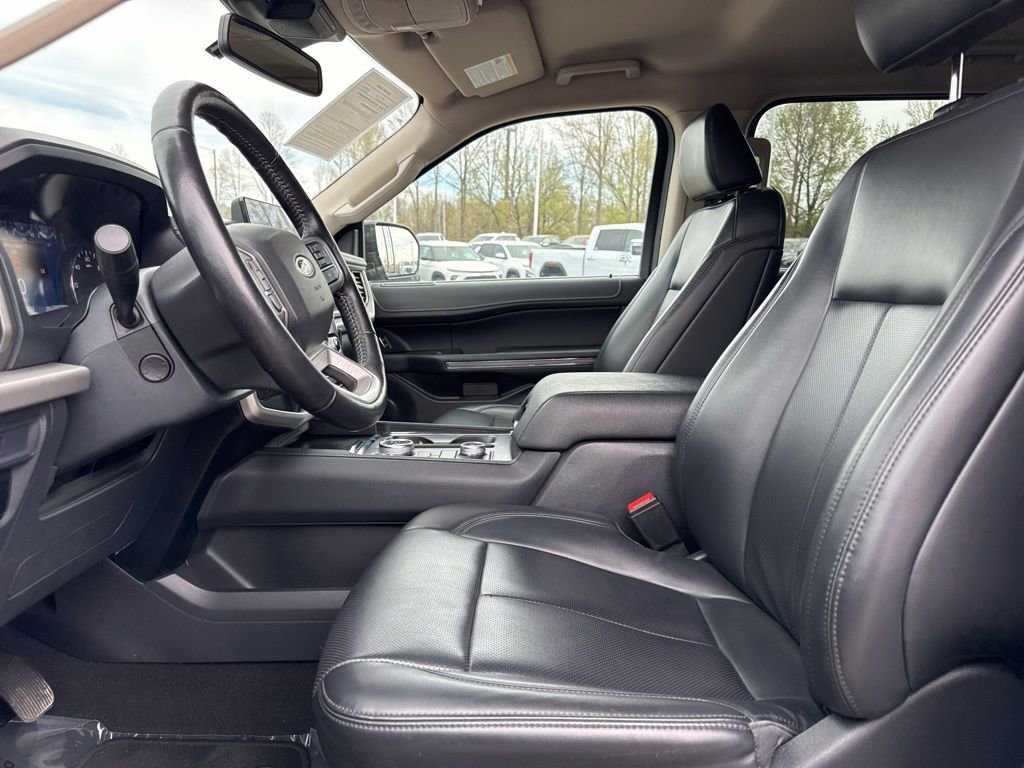 Used 2024 Ford Expedition Max XLT image 9