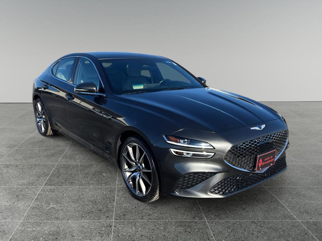 Used 2023 Genesis G70 2.0T image 1