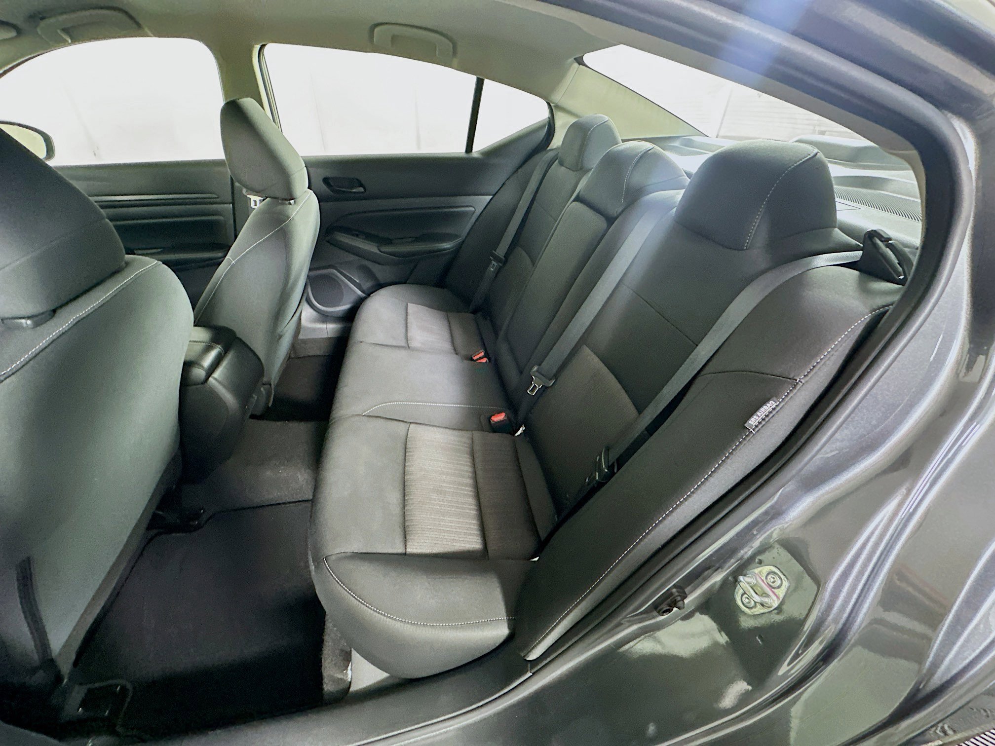 Used 2025 Nissan Altima 2.5 SV image 26