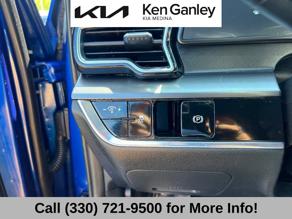 Certified 2024 Kia Sportage EX FWD image 30