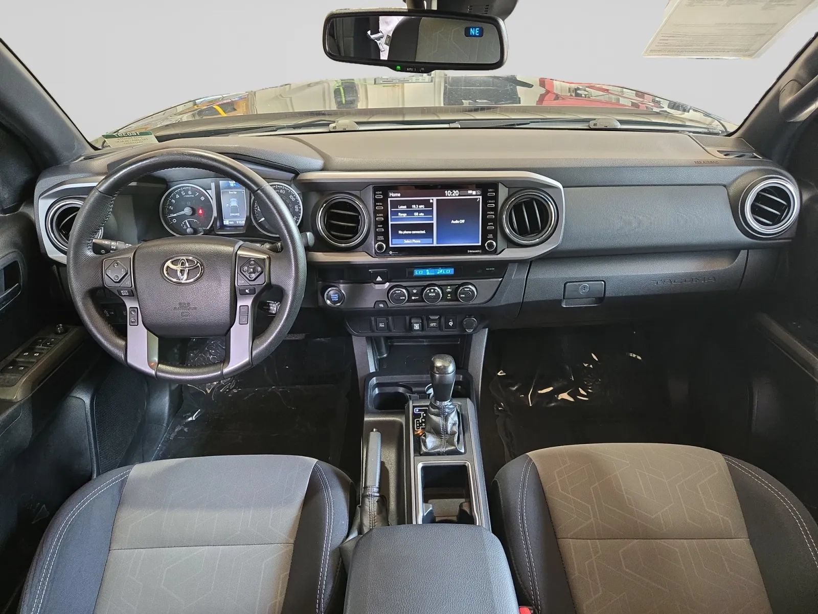 Used 2022 Toyota Tacoma TRD Off-Road RWD image 15