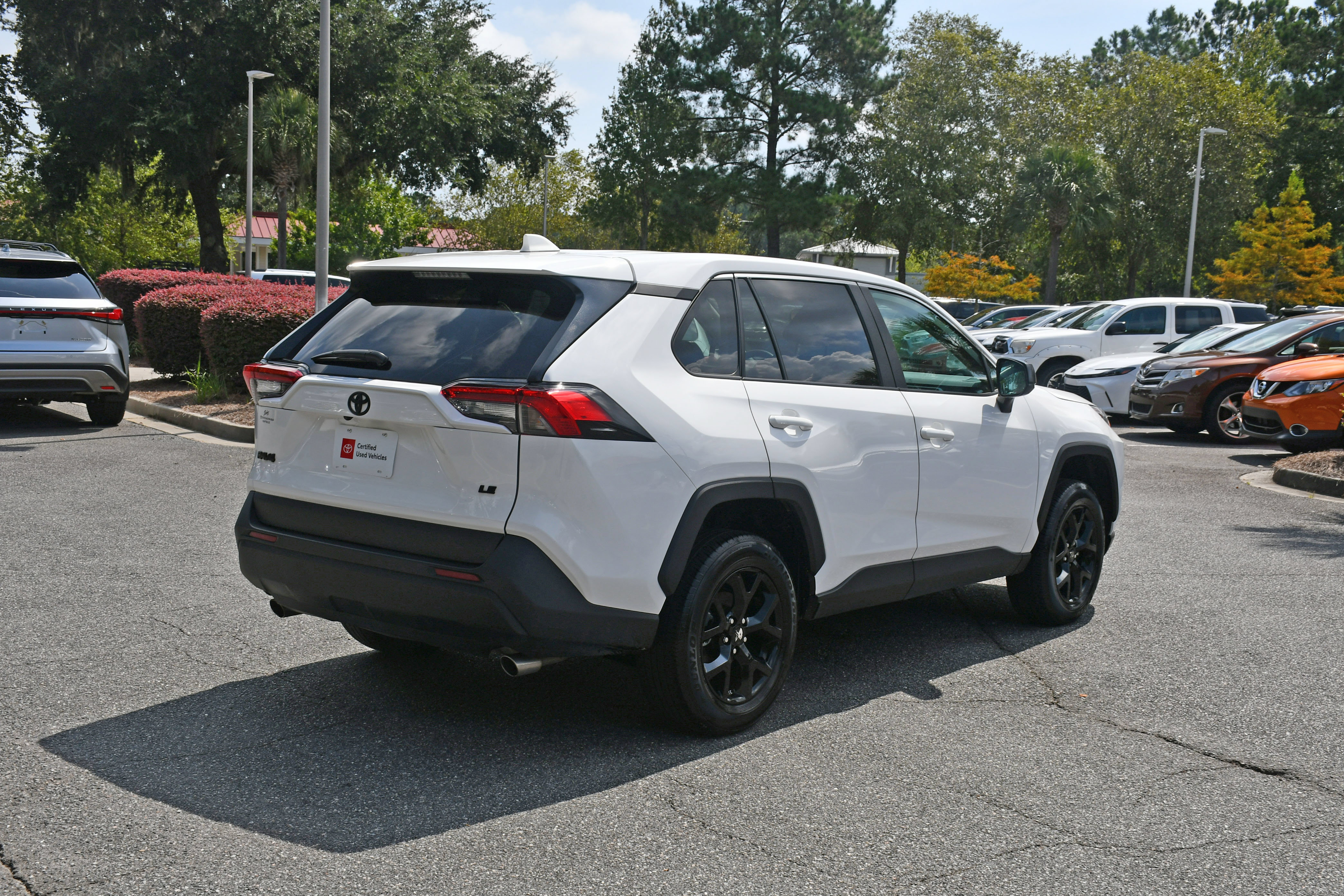 Certified 2023 Toyota RAV4 LE FWD image 4