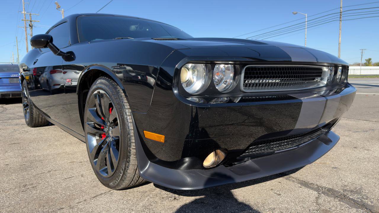 Used 2014 Dodge Challenger SRT8 w/ Harman/Kardon Audio Group image 22