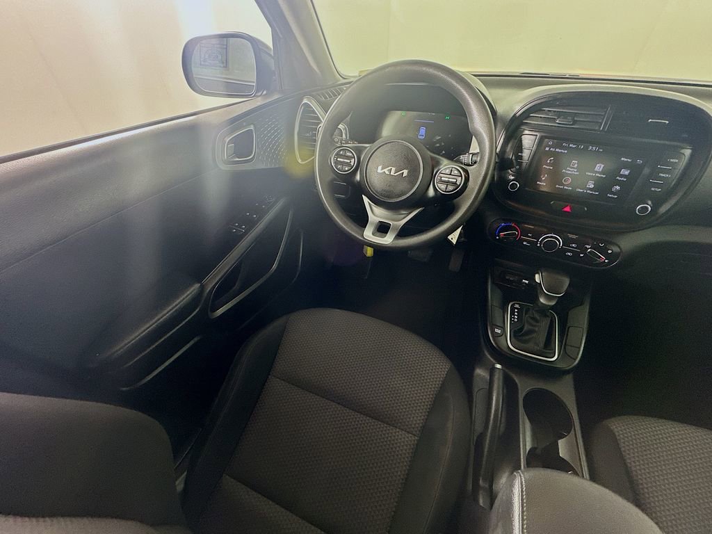 Used 2023 Kia Soul LX w/ Option Group 015 image 9
