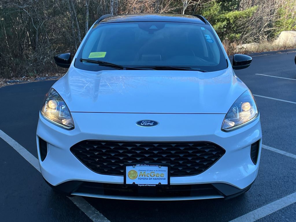 Used 2020 Ford Escape SE Sport image 5