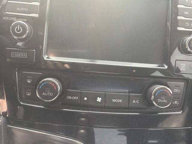 Used 2016 Nissan Maxima 3.5 SV FWD image 38