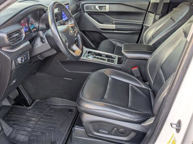 Used 2022 Ford Explorer XLT w/ Equipment Group 202A RWD image 13