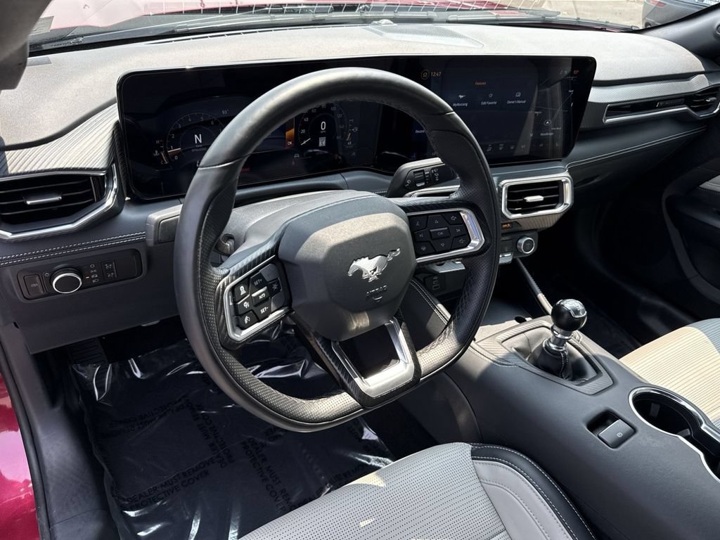 Used 2025 Ford Mustang GT Premium RWD image 16