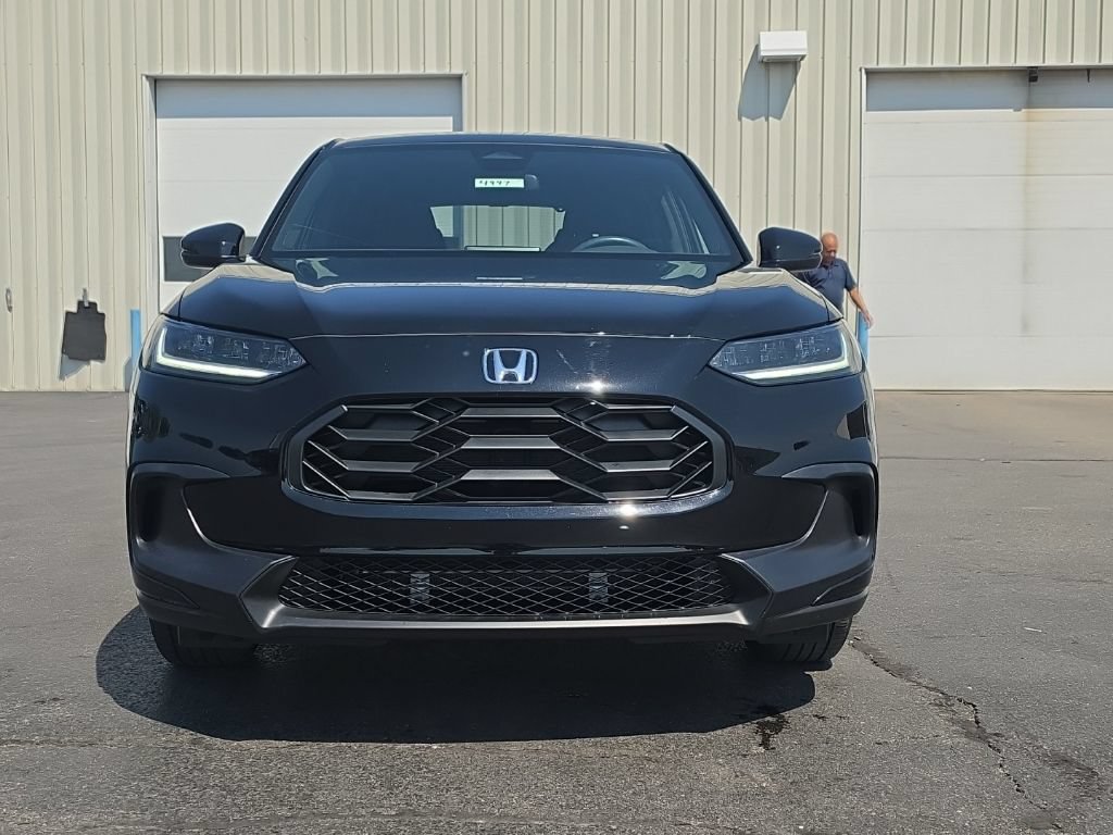 Used 2025 Honda HR-V Sport image 2