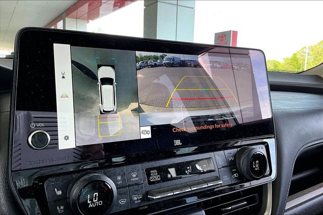 Used 2024 Toyota Grand Highlander Limited image 13