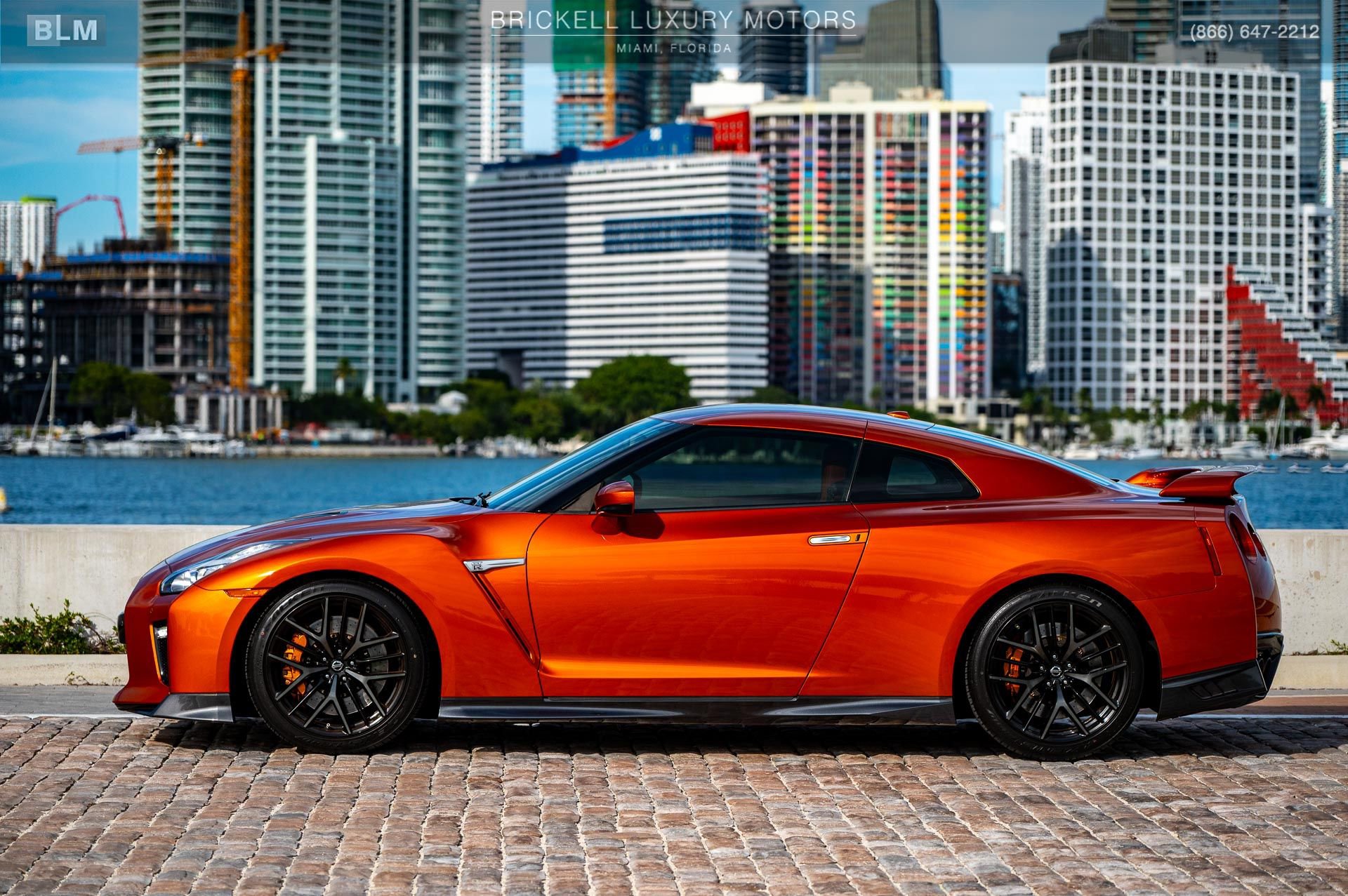 Used 2017 Nissan GT-R Premium w/ Premium Interior Package image 4