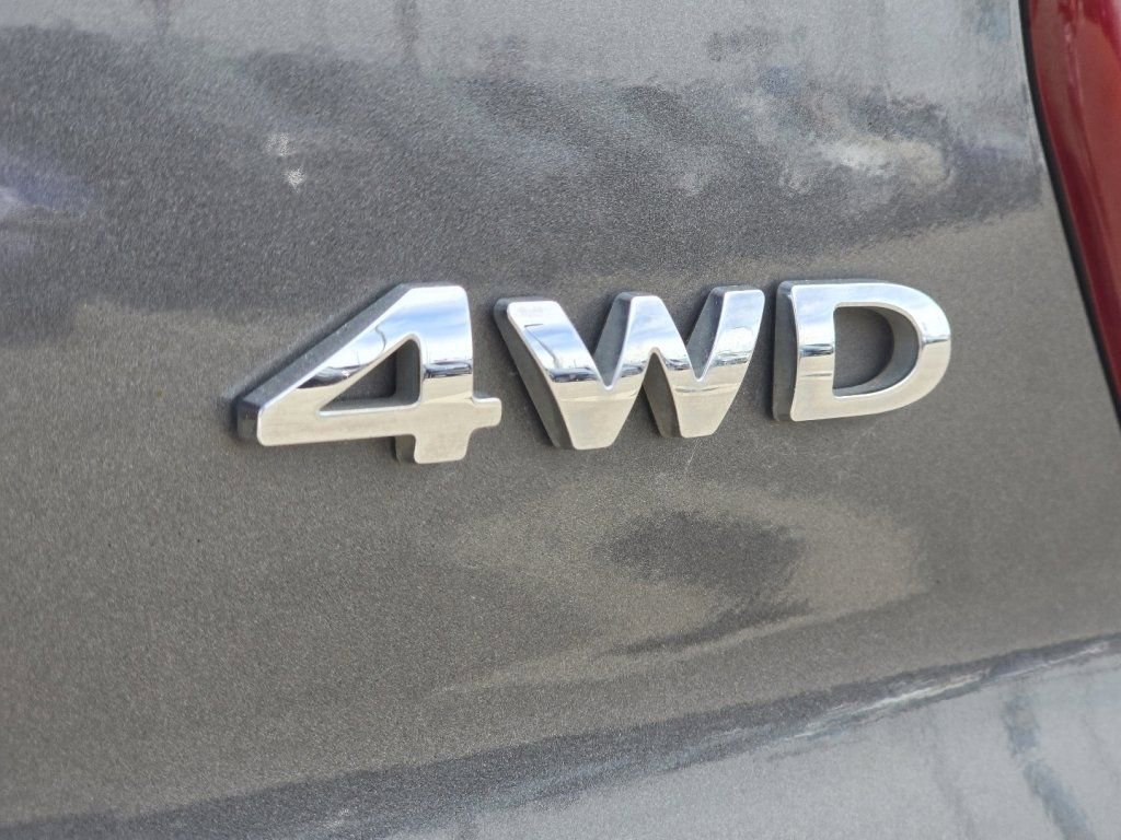 Used 2018 Ford Explorer XLT AWD/4WD image 10