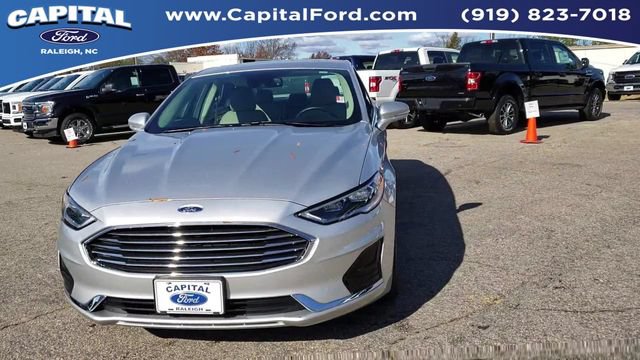 Used 2019 Ford Fusion SEL FWD image 3