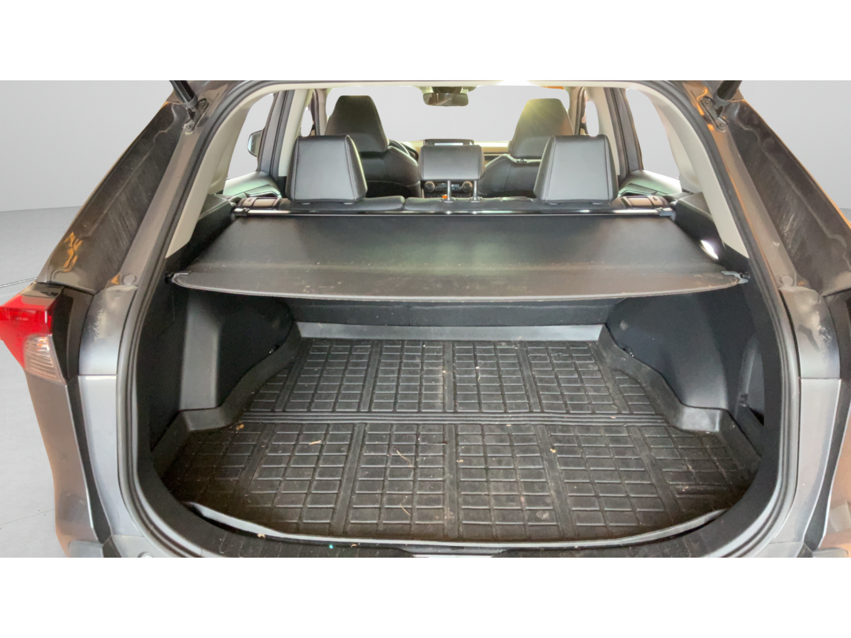 Certified 2021 Toyota RAV4 XLE Premium AWD/4WD image 34