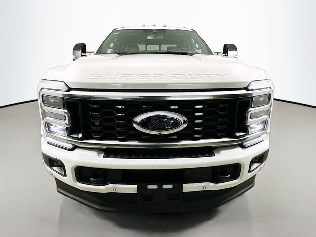 New 2026 Ford F450 Platinum w/ FX4 Off-Road Package image 2
