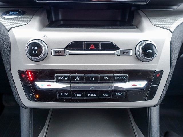 Used 2023 Ford Explorer XLT w/ Equipment Group 202A image 5