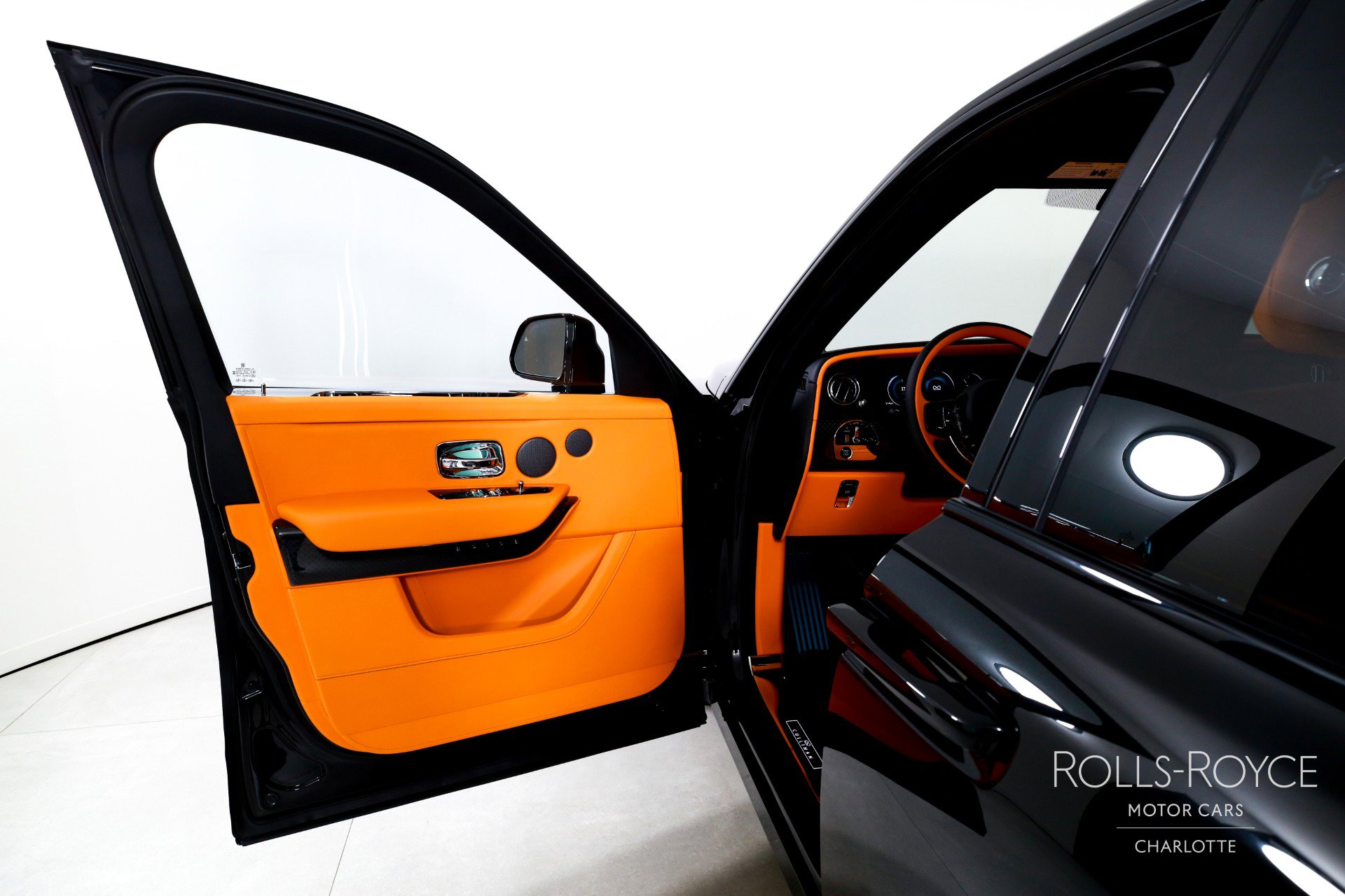 New 2026 Rolls-Royce Cullinan Black Badge image 11