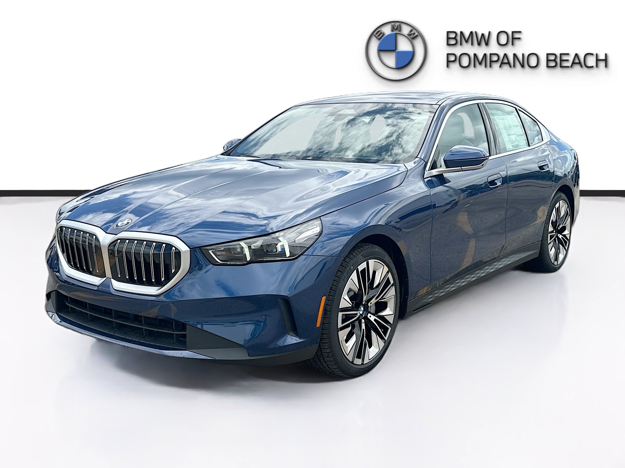New 2026 BMW 530i w/ Premium Package RWD image 3