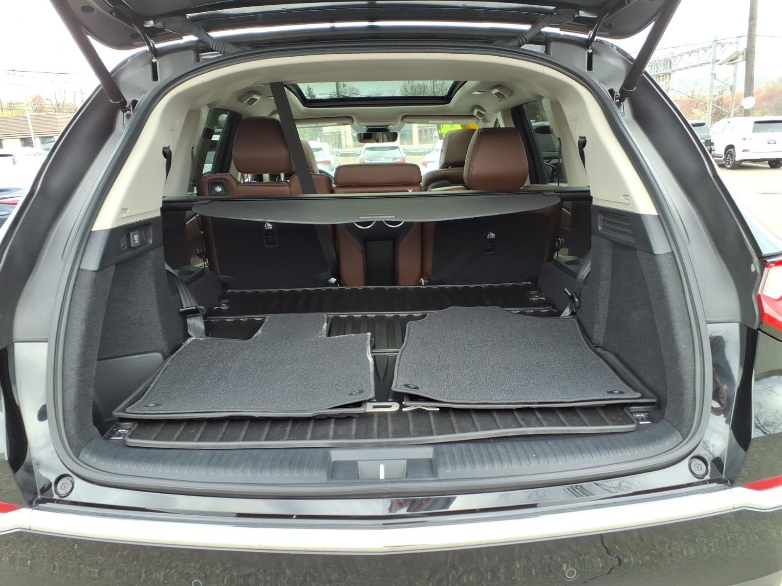 Used 2024 Acura MDX SH-AWD w/ Technology Package image 15