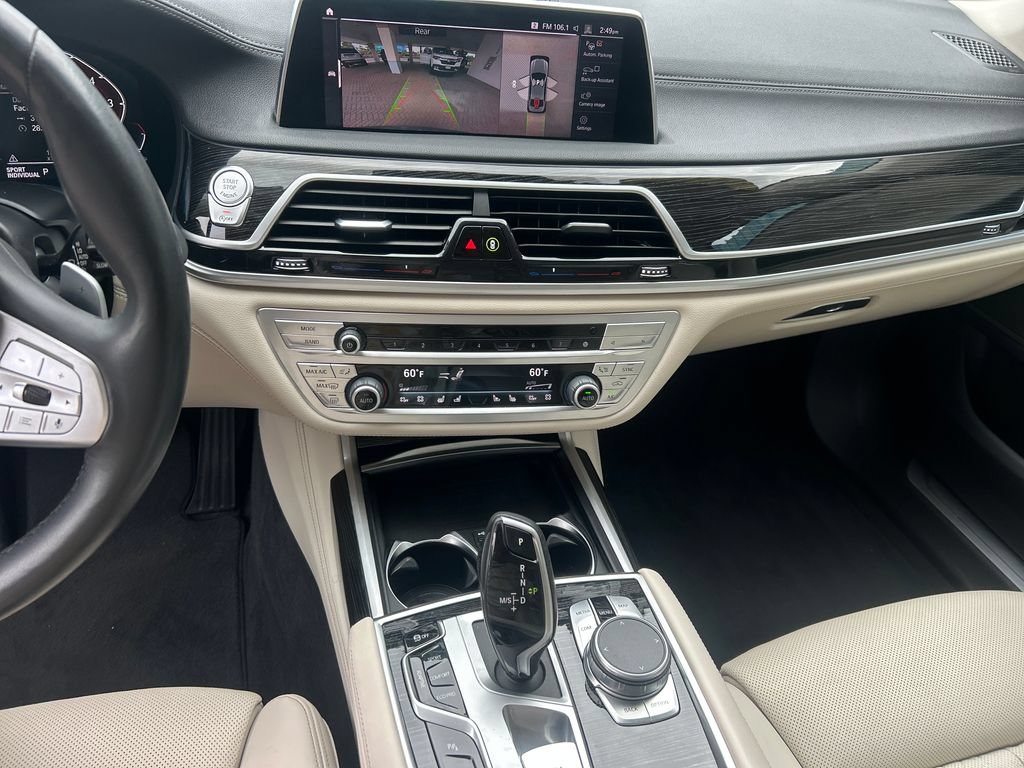 Used 2021 BMW 740i w/ Premium Package RWD image 18