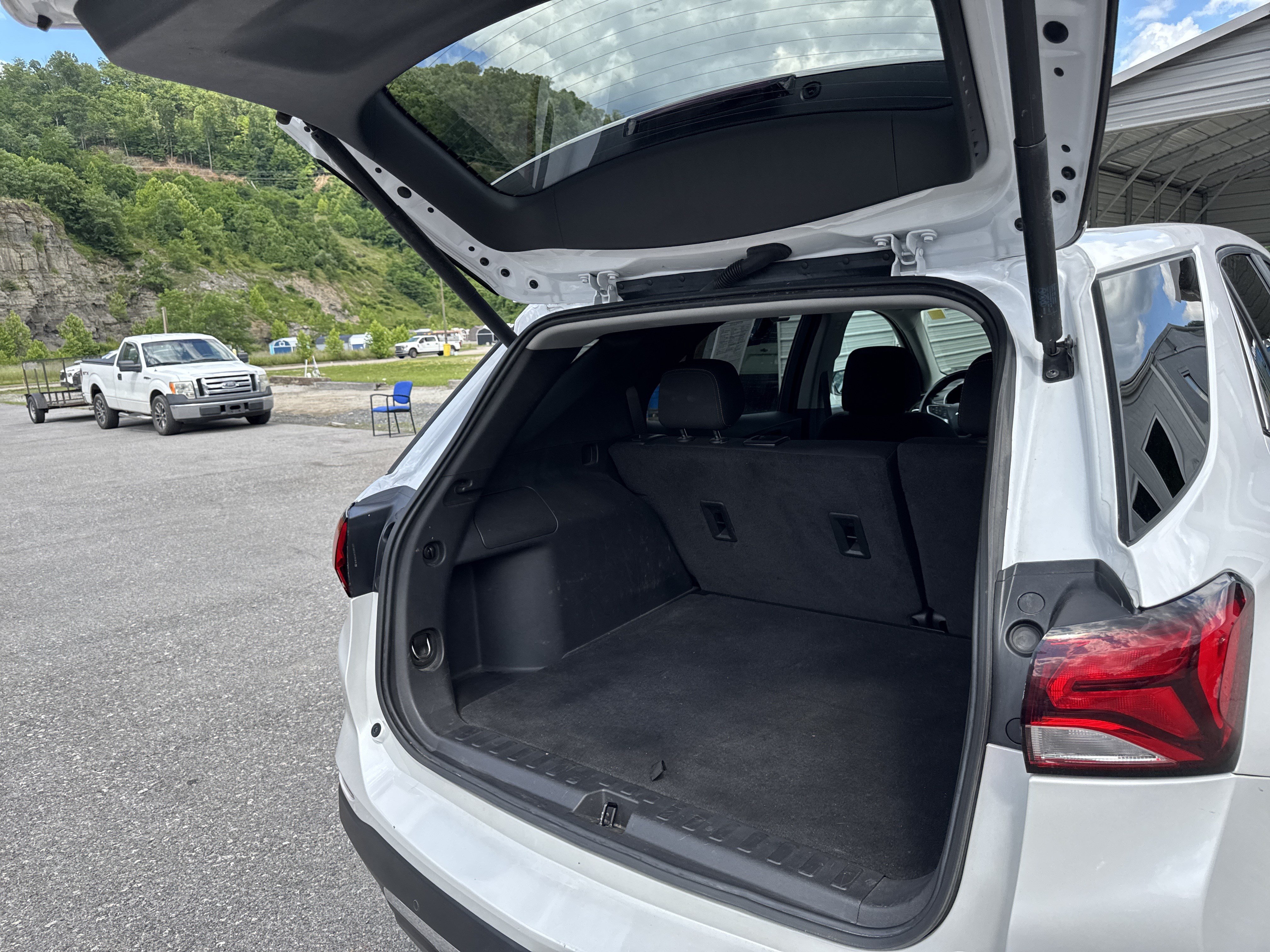 Used 2022 Chevrolet Equinox LT FWD image 20