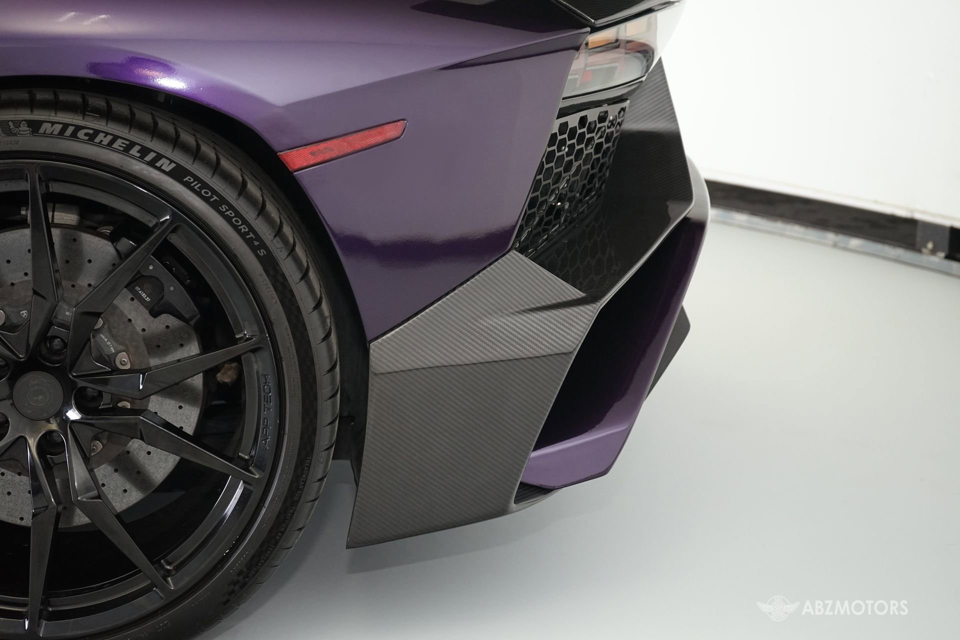 Used 2015 Lamborghini Aventador LP 700-4 image 11