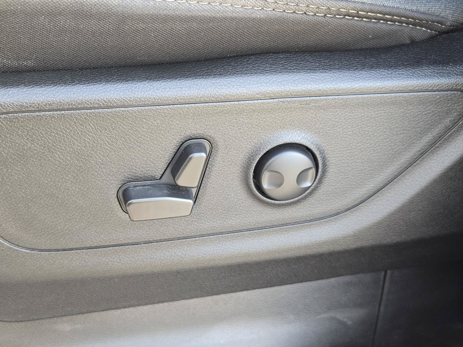 Used 2022 RAM 1500 Big Horn AWD/4WD image 25