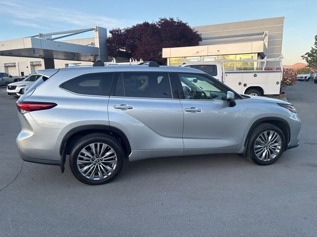 Used 2020 Toyota Highlander Platinum AWD/4WD image 9