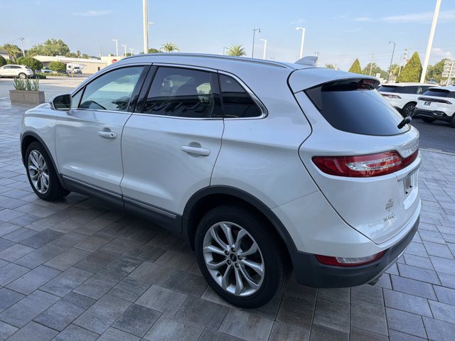 Used 2019 Lincoln MKC Select w/ Select Plus Package FWD image 3