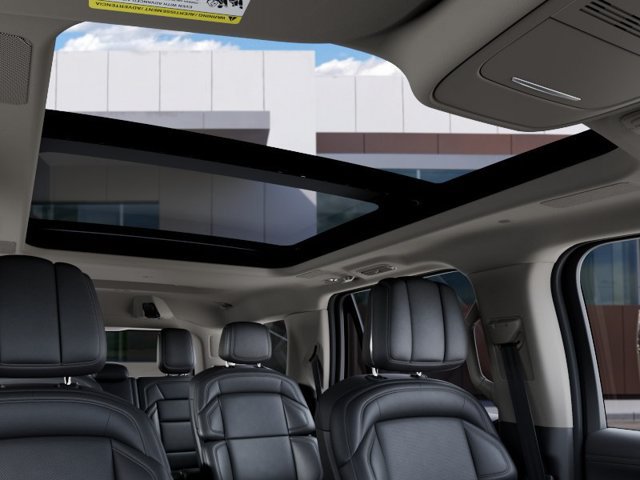 New 2027 Lincoln Navigator Reserve AWD/4WD image 25