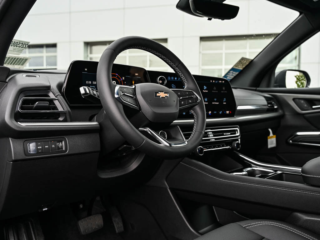 New 2026 Chevrolet Traverse LT w/ Driver Confidence Package AWD/4WD image 20