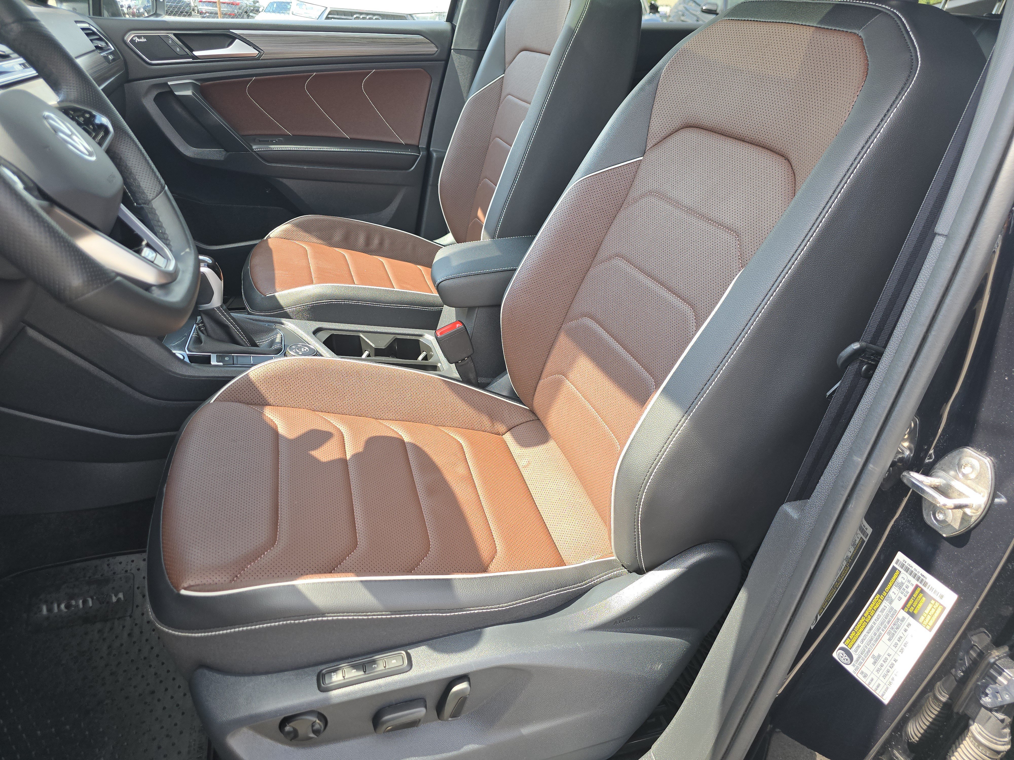 Certified 2024 Volkswagen Tiguan SEL R-Line AWD/4WD image 22