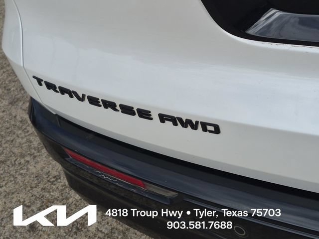 Used 2024 Chevrolet Traverse RS w/ LPO, Floor Liner Package AWD/4WD image 9