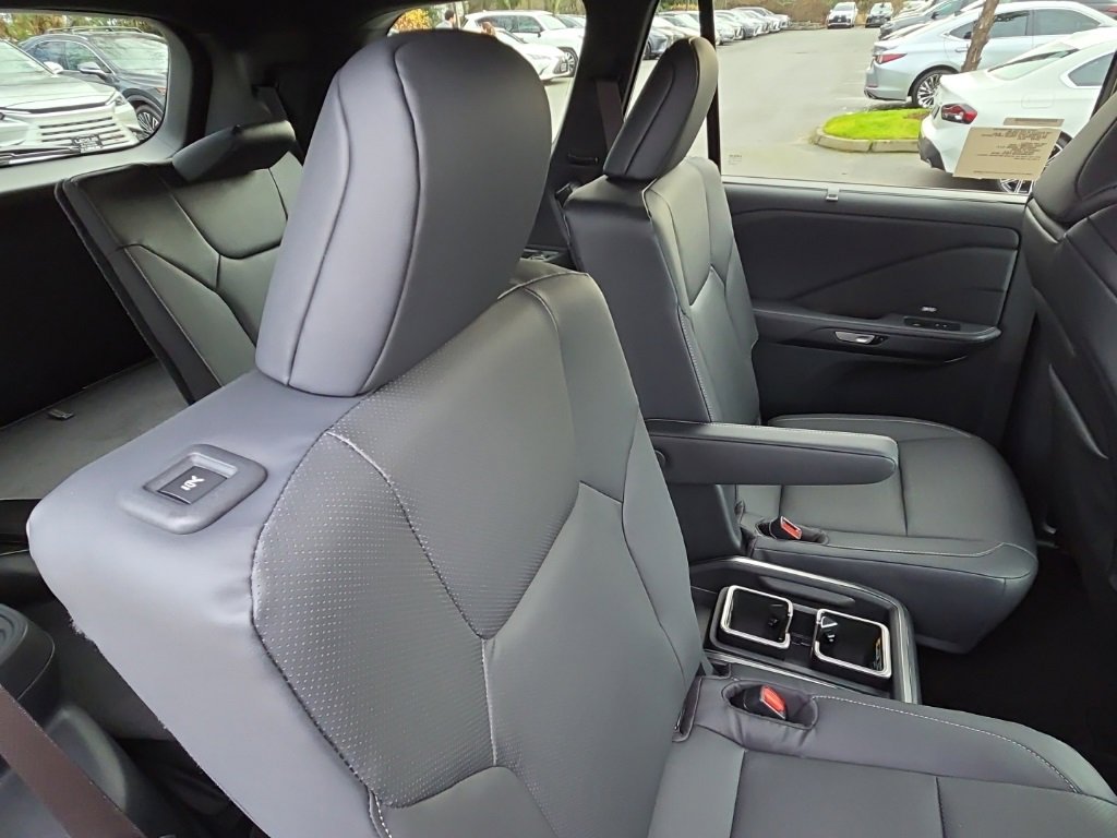 New 2026 Lexus TX 500h AWD image 18