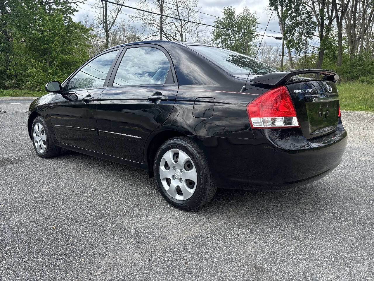 Used 2009 Kia Spectra EX FWD image 16